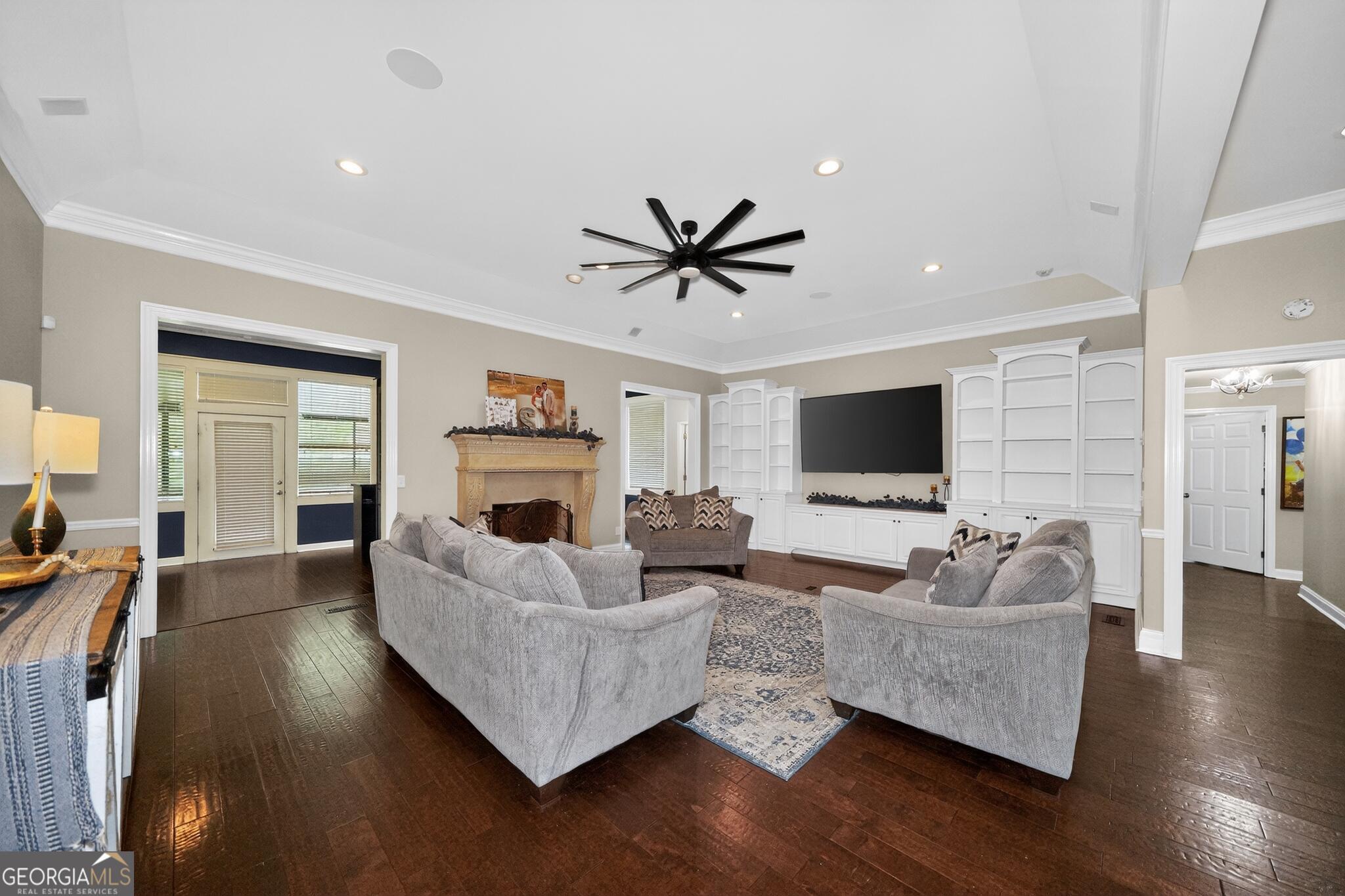 7 Lakeview Cove Property Photo 6