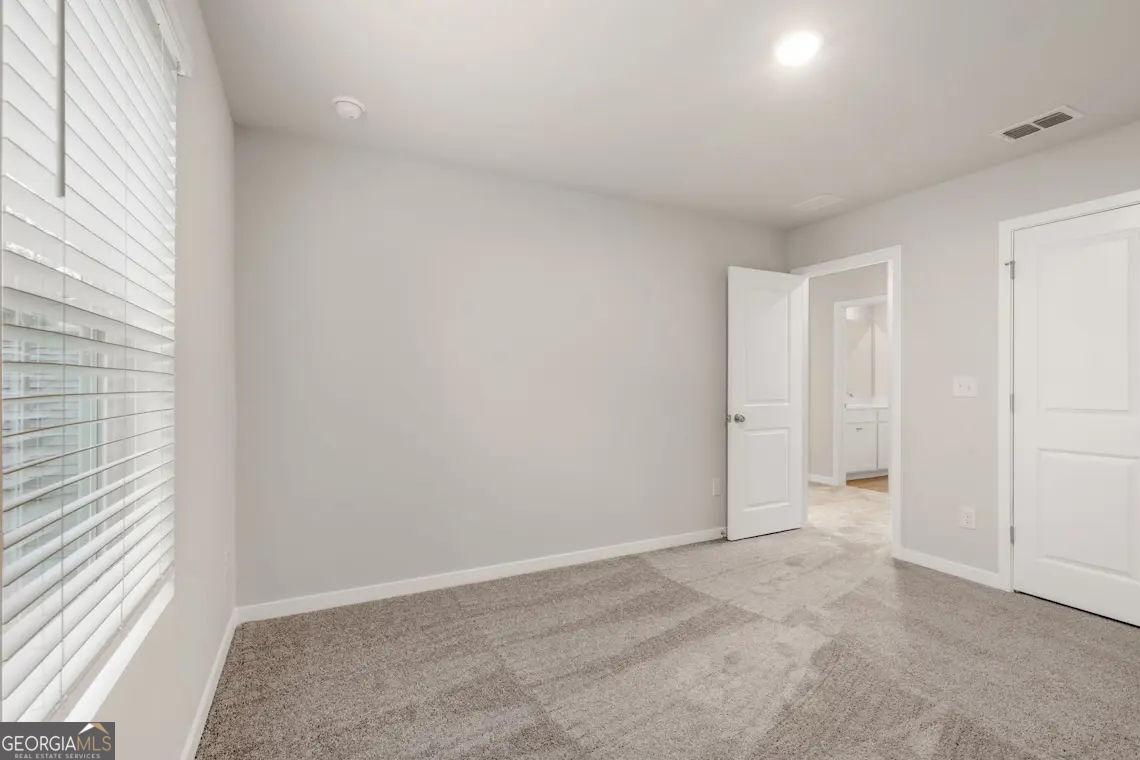 4129 Thronbud Road Property Photo 16