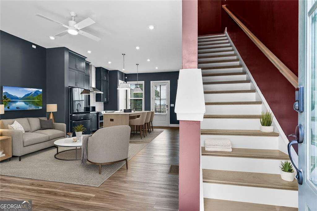 988 Viney Way Nw Property Photo 13