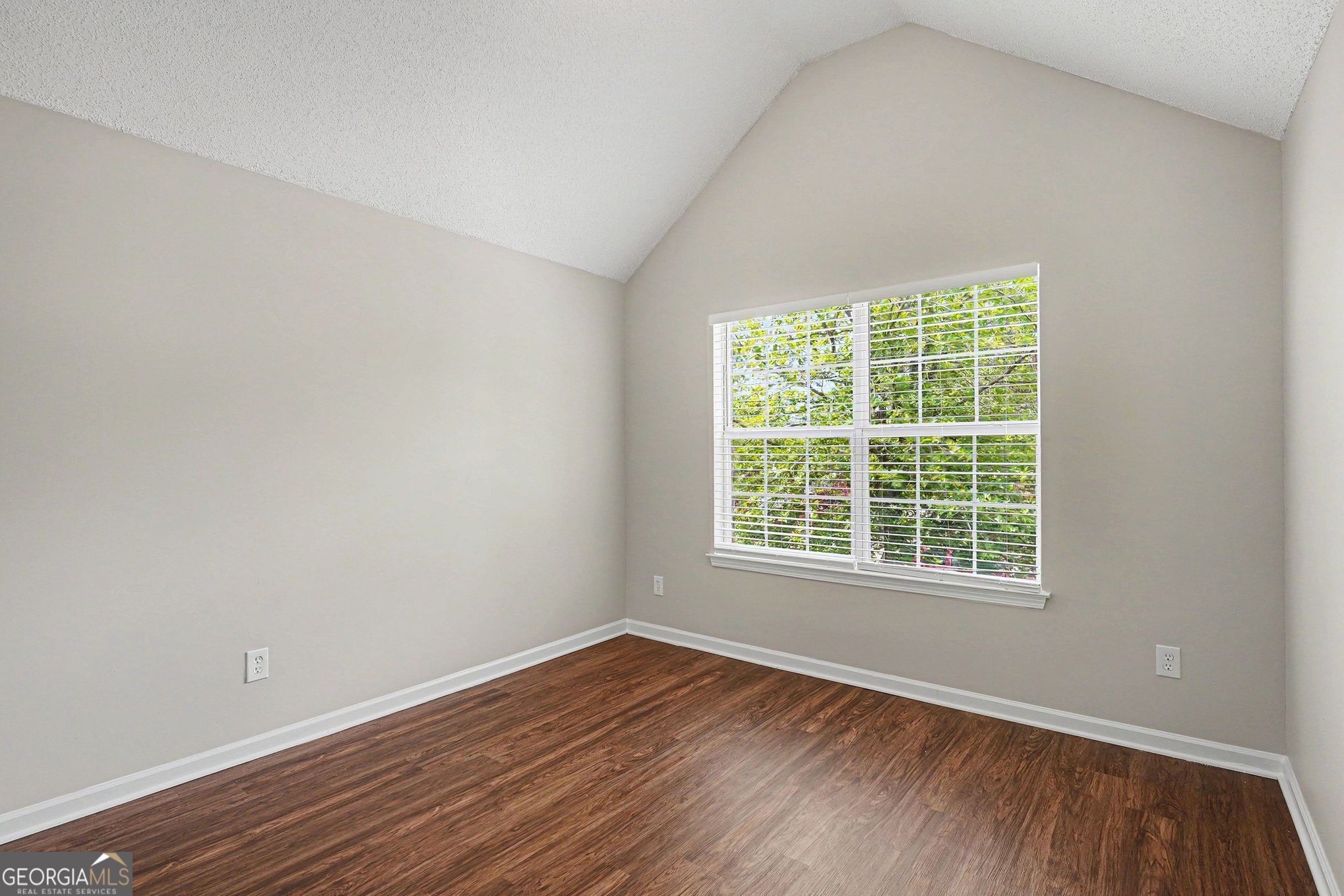 129 Kentwood Springs Drive Property Photo 24