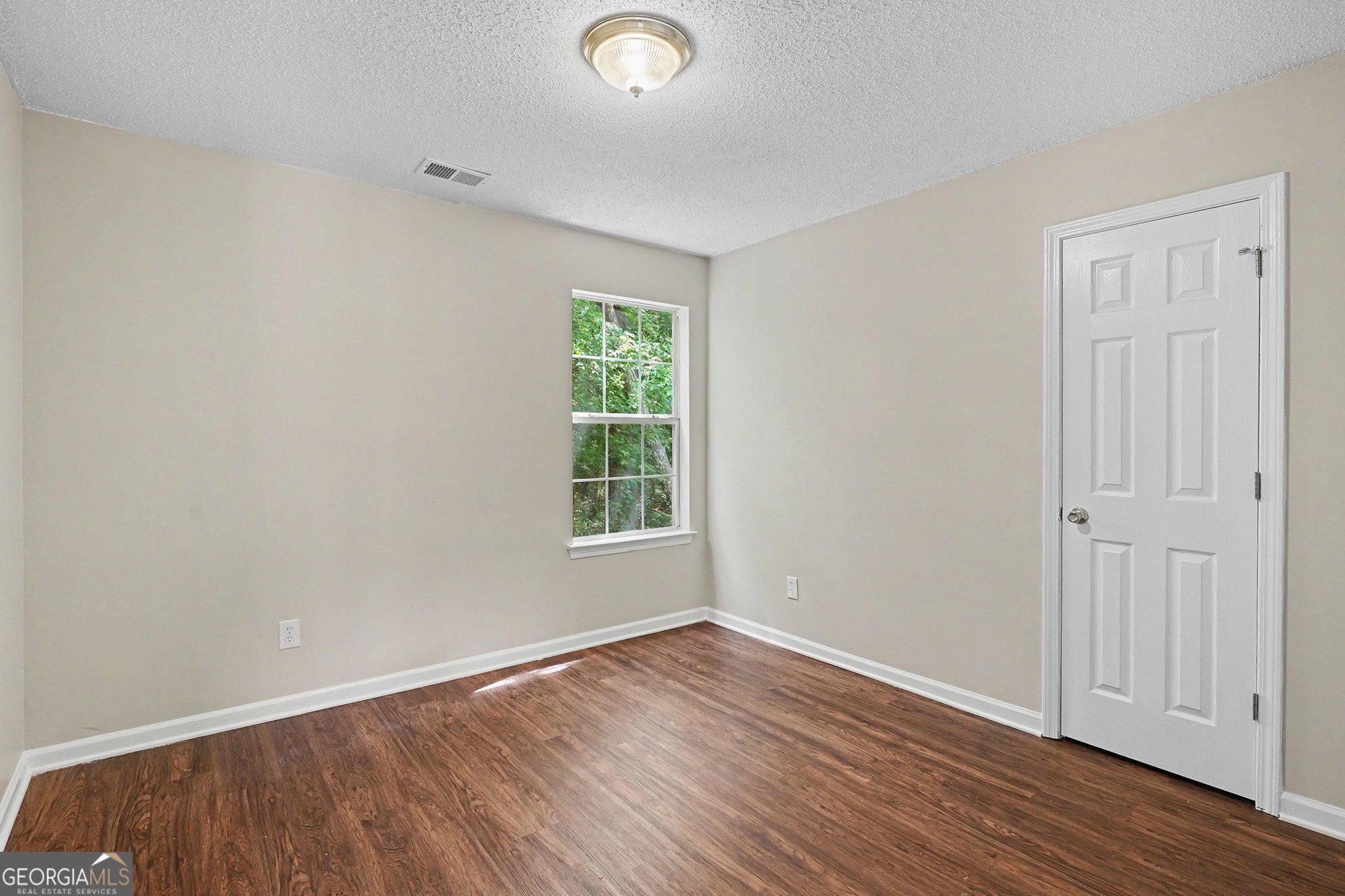 129 Kentwood Springs Drive Property Photo 27