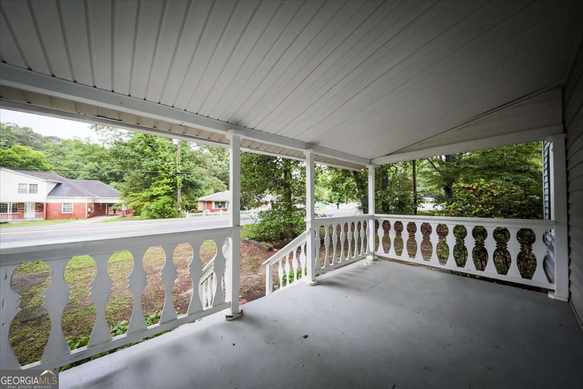 6320 Temple Street Property Photo 3