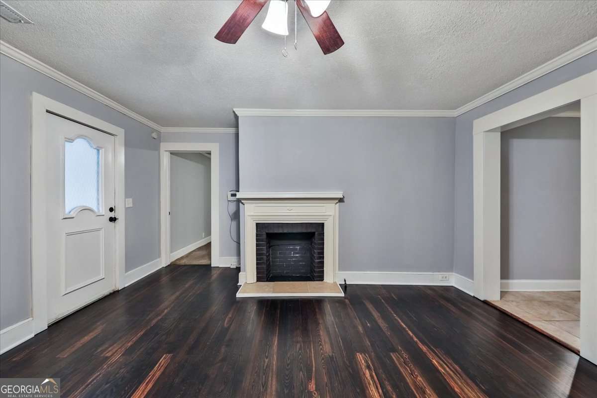 6320 Temple Street Property Photo 6
