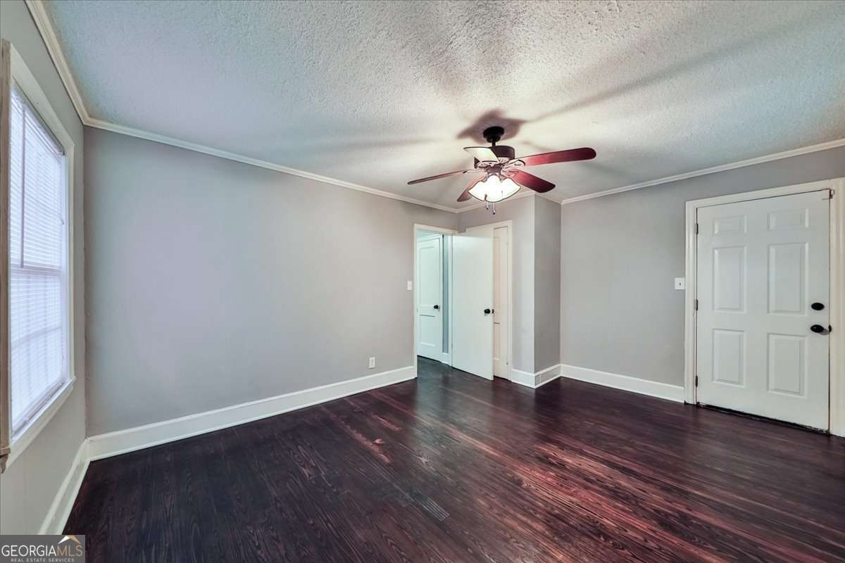 6320 Temple Street Property Photo 13
