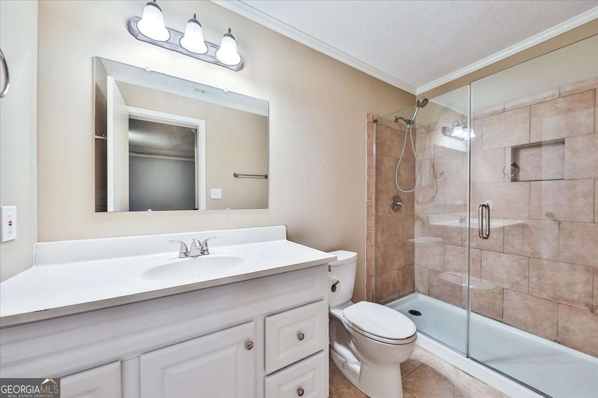 6320 Temple Street Property Photo 16