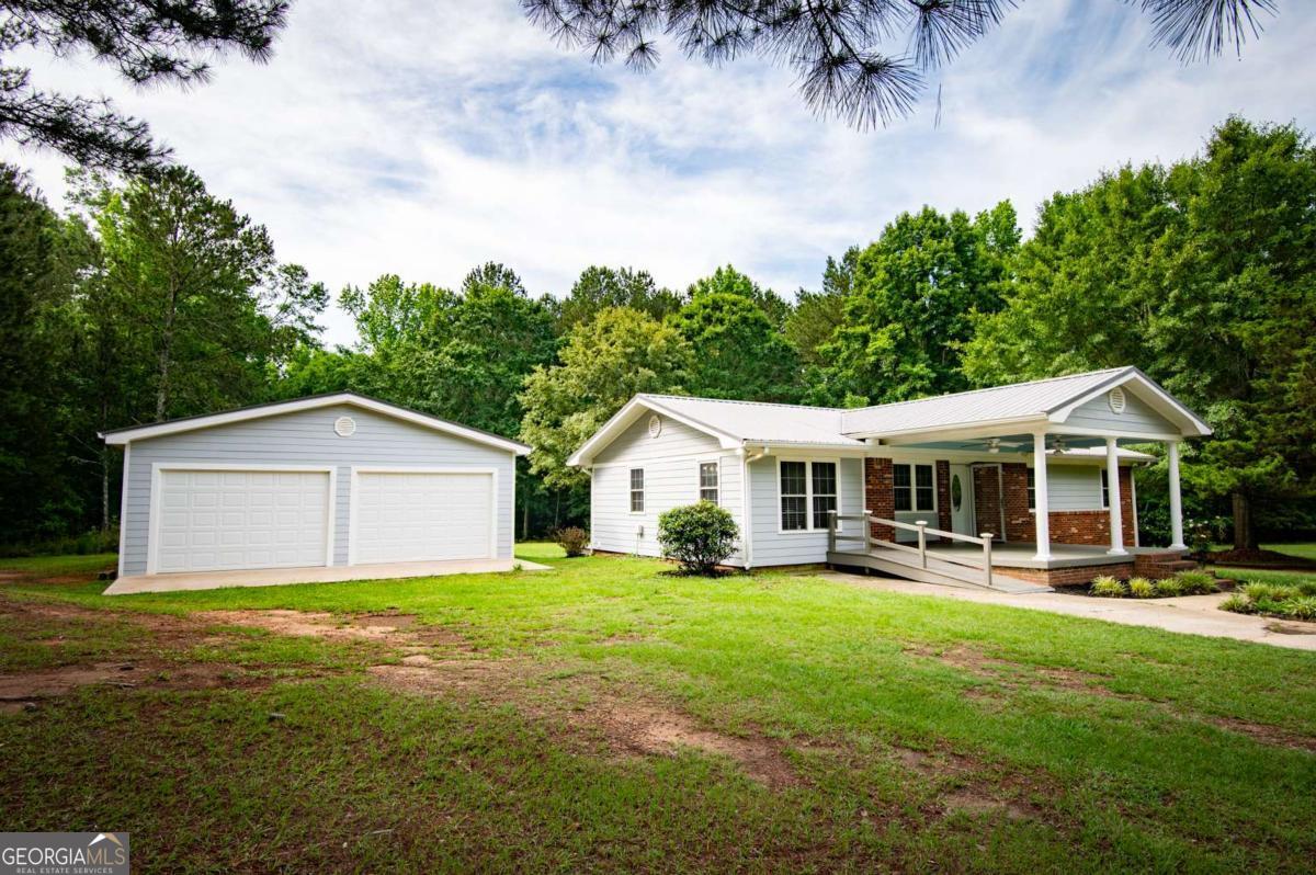 1061 Old Salem Road Property Photo 1