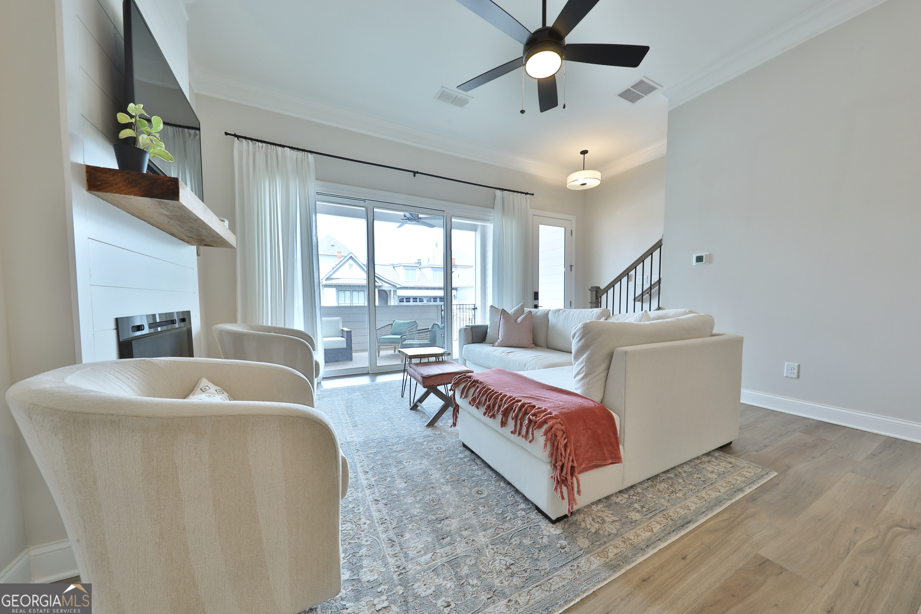 639 Stickley Oak Way Property Photo 8