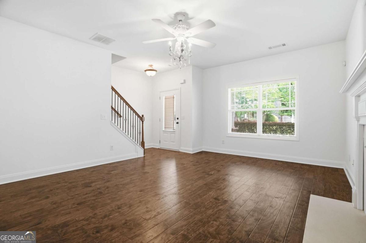 4122 Creekrun Circle Property Photo 6