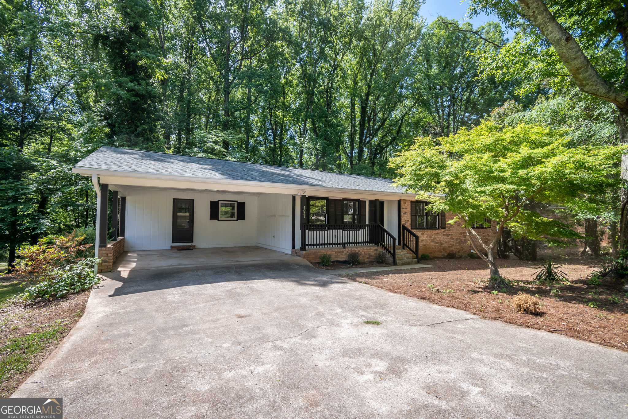 1051 Crooked Creek Road Property Photo 1