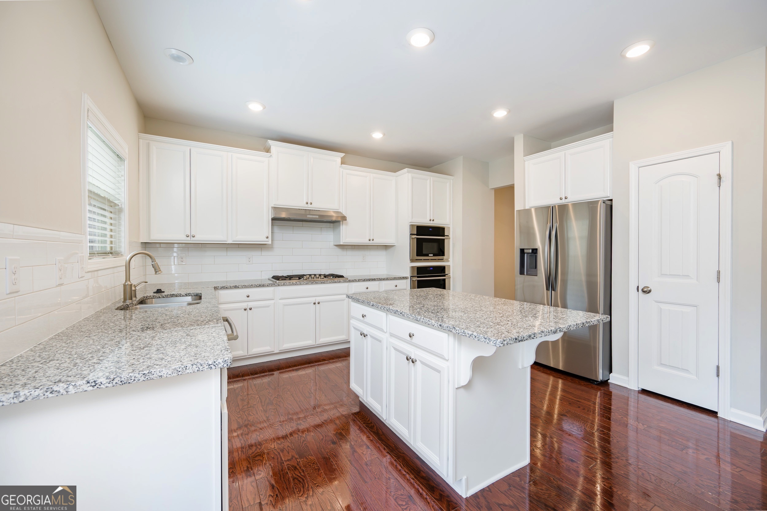 620 Sunset Park Drive Property Photo 10
