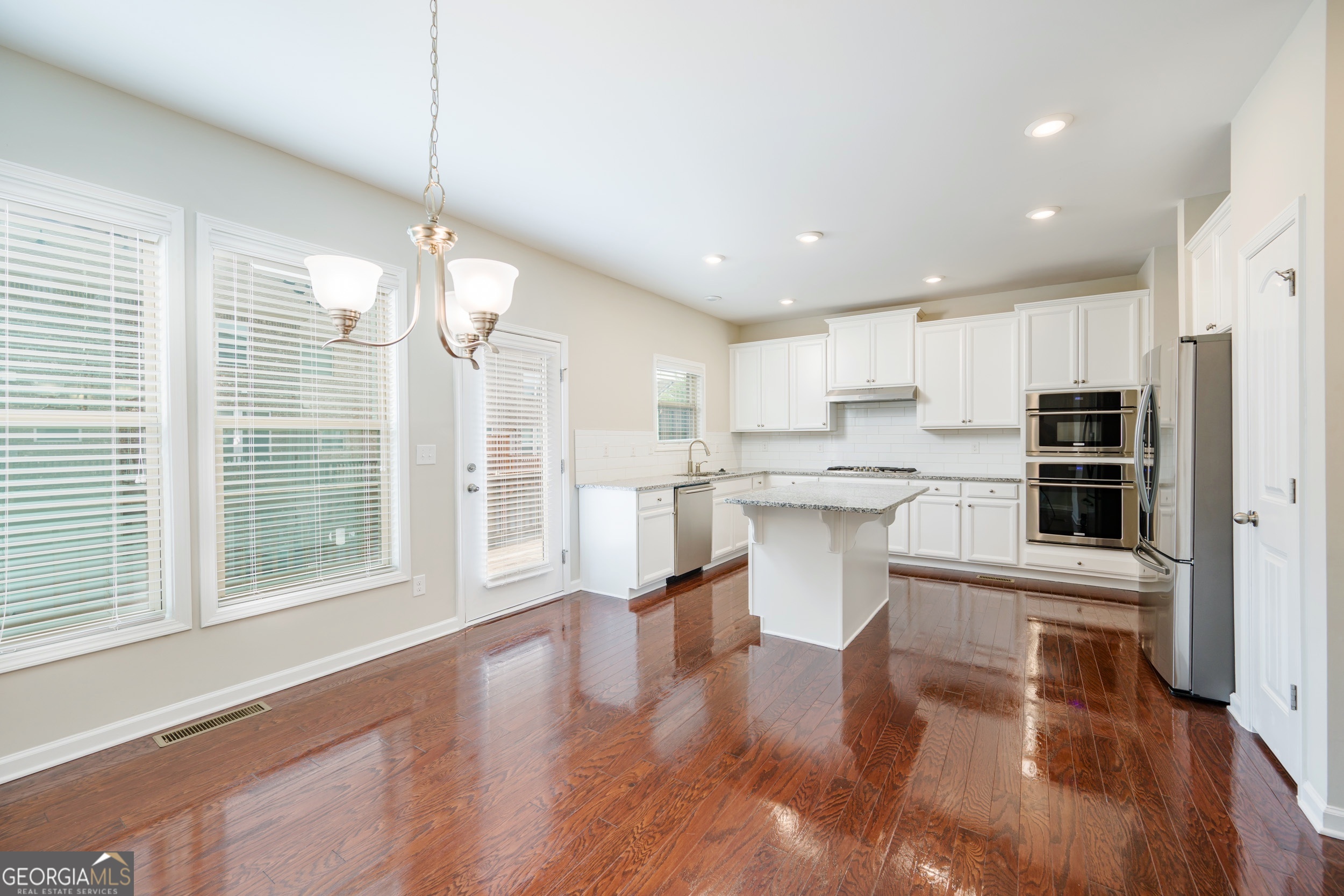 620 Sunset Park Drive Property Photo 11