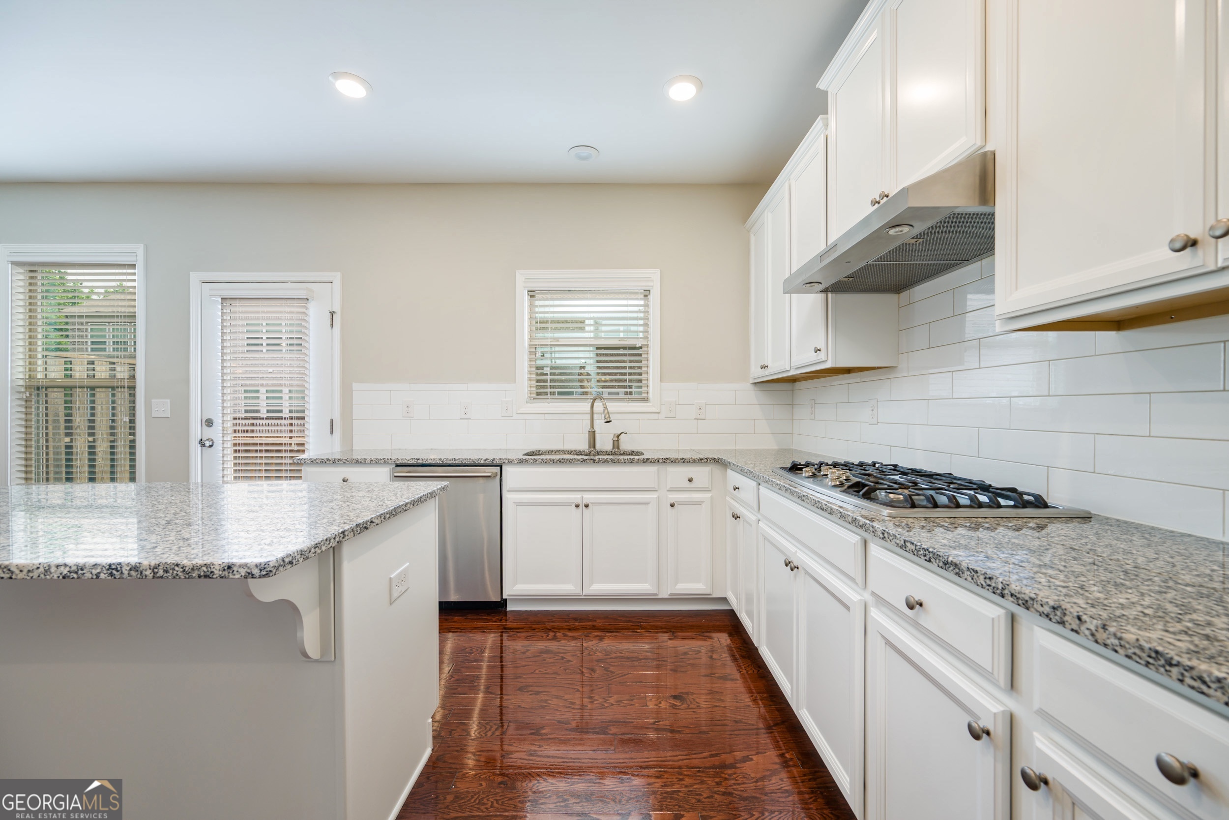 620 Sunset Park Drive Property Photo 12