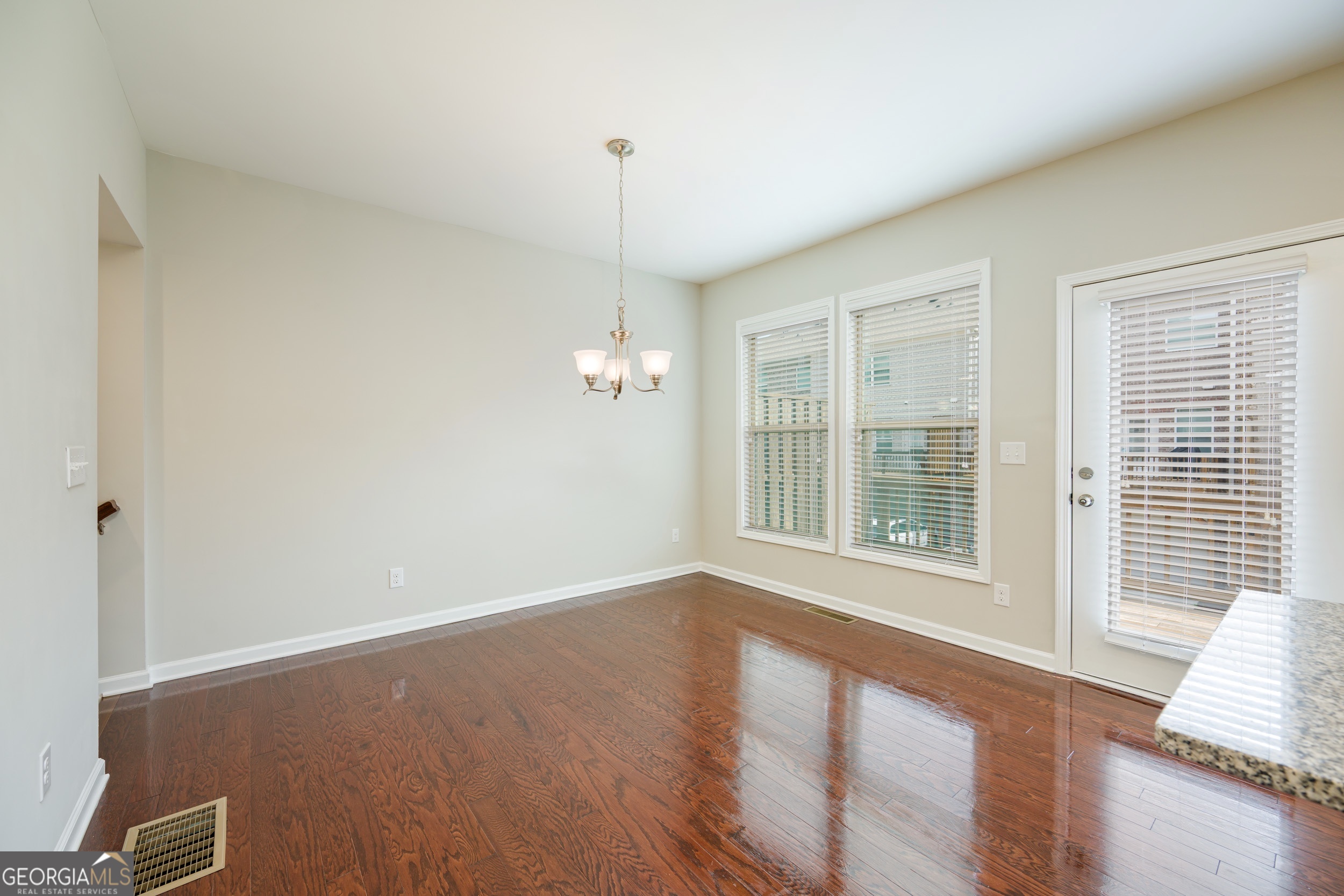 620 Sunset Park Drive Property Photo 13