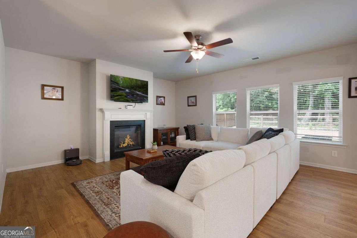 63 Woody Way Nw Property Photo 10