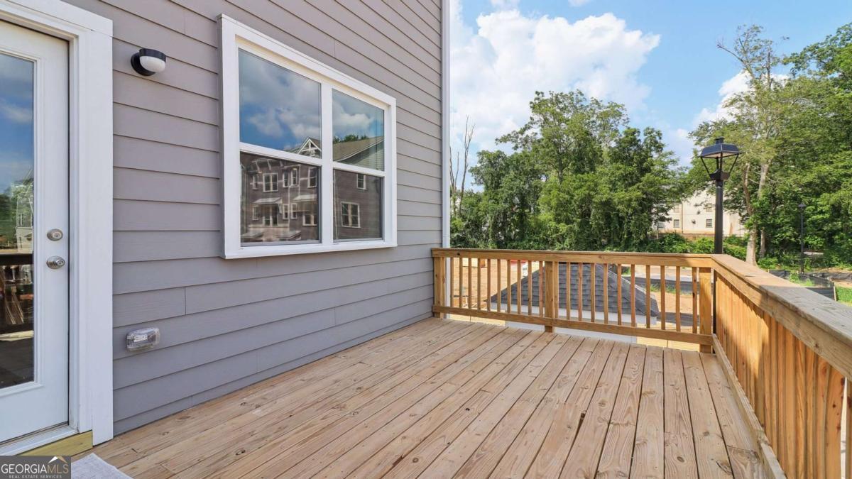 5637 Peach Orchard Trail Property Photo 28