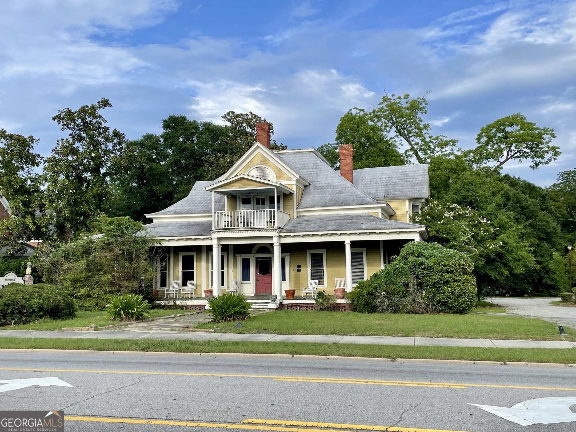 106 S Main Street Property Photo 2
