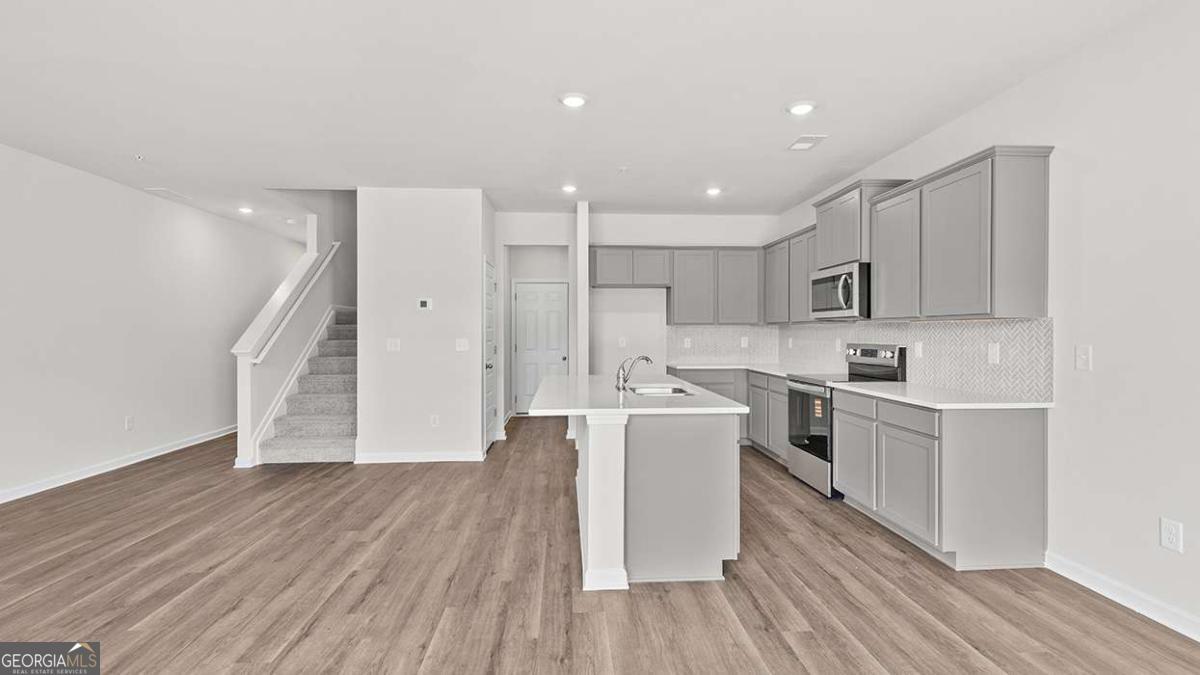 224 Sound Circle Property Photo 10