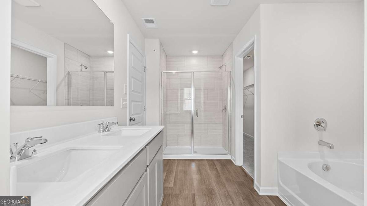224 Sound Circle Property Photo 15