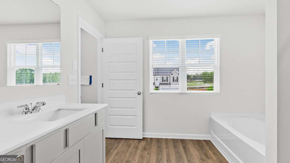 224 Sound Circle Property Photo 17
