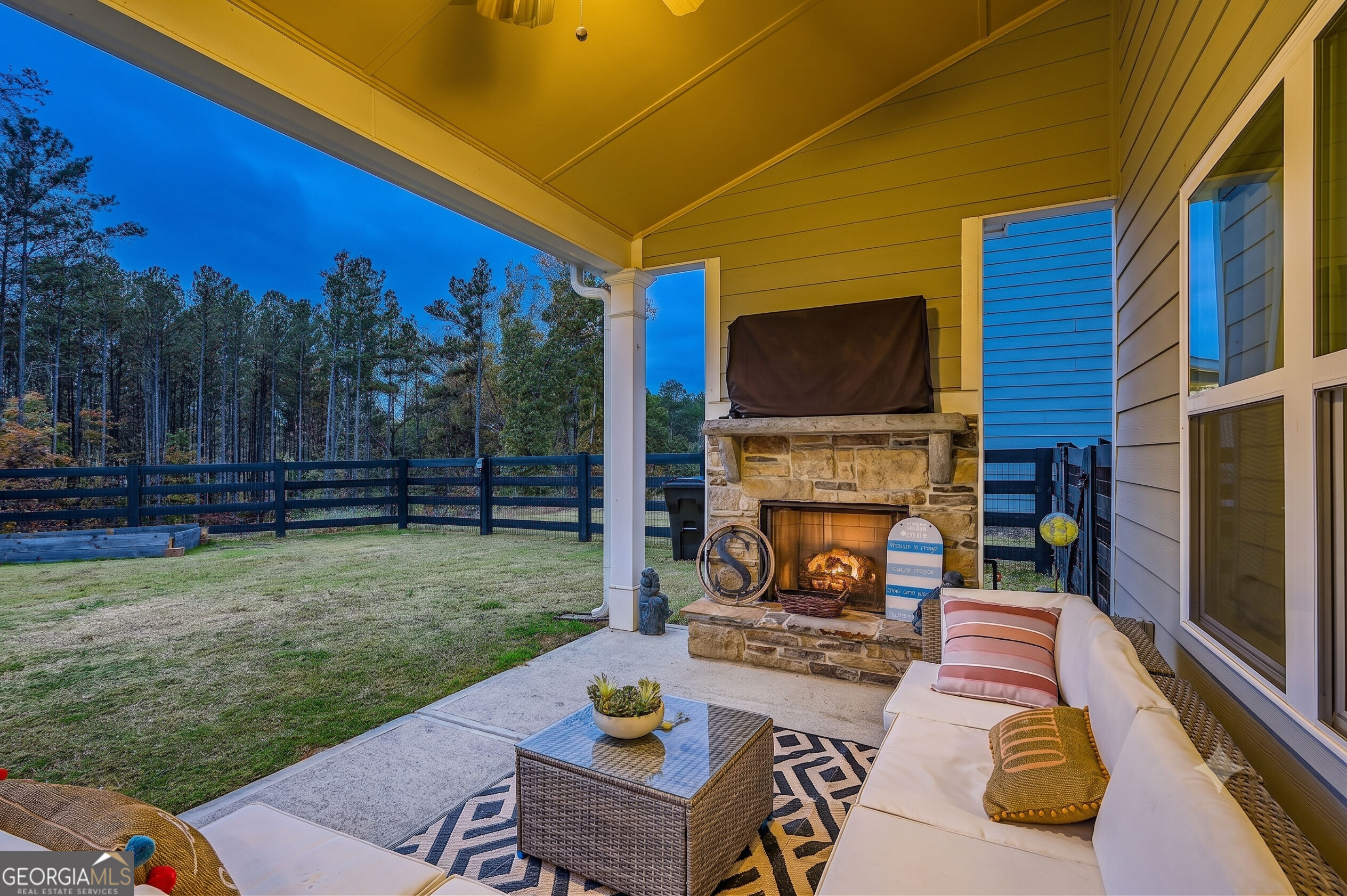 11 Daffodil Landing Property Photo 5