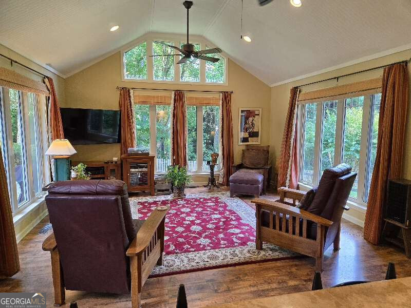 1726 W Point Circle Property Photo 4