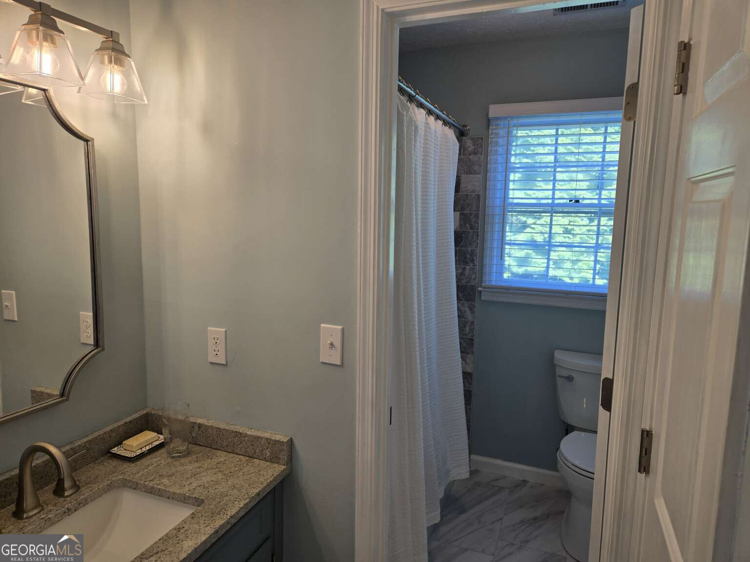 1726 W Point Circle Property Photo 7