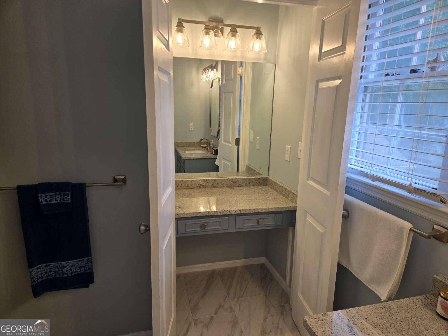 1726 W Point Circle Property Photo 8