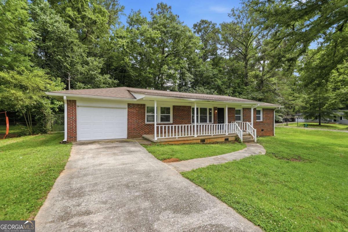 2463 Montezuma Circle Property Photo 4