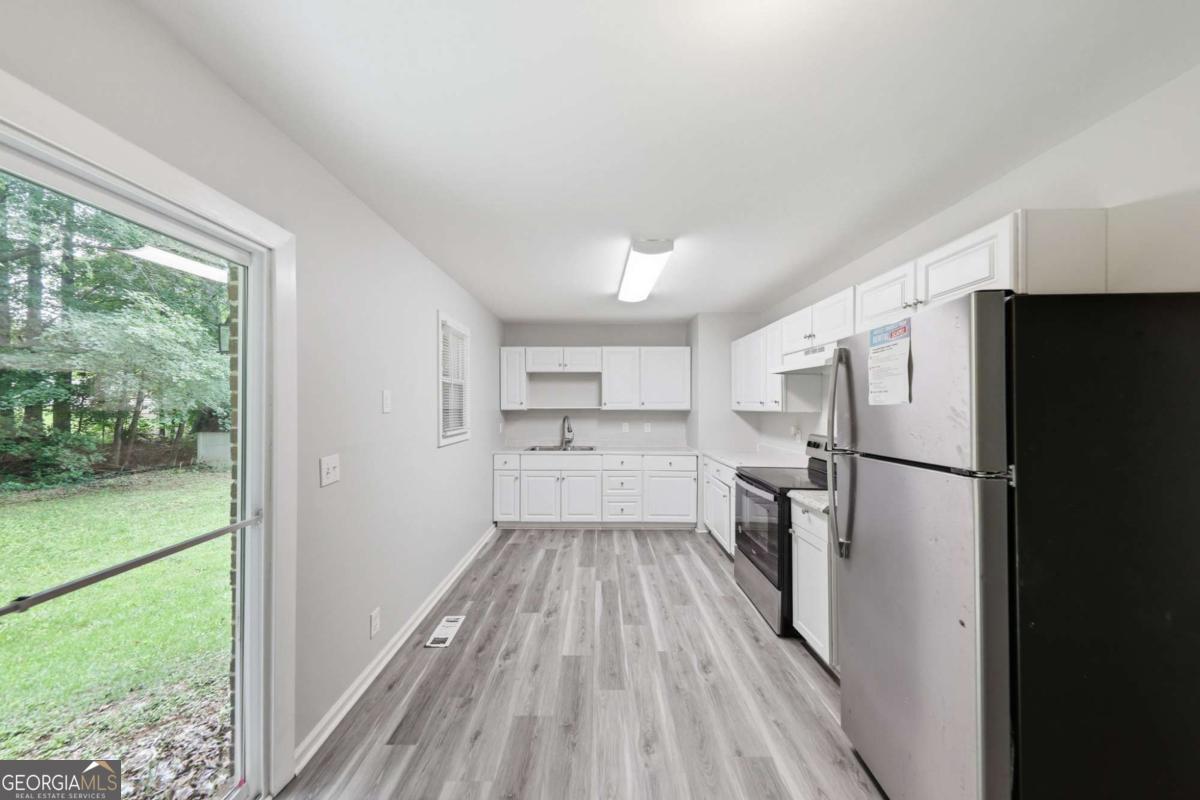 2463 Montezuma Circle Property Photo 7