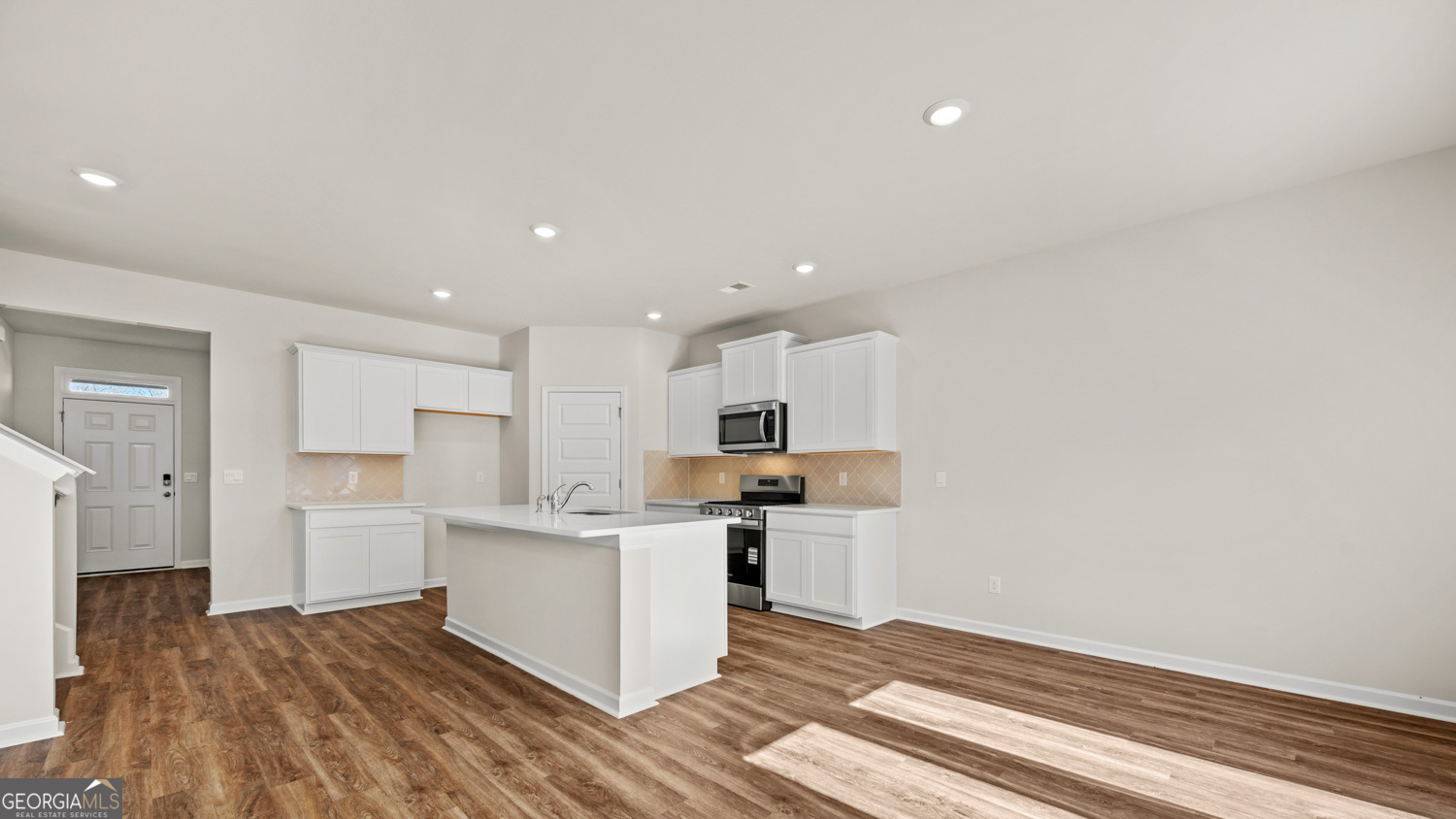 175 White Spruce Way Property Photo 6