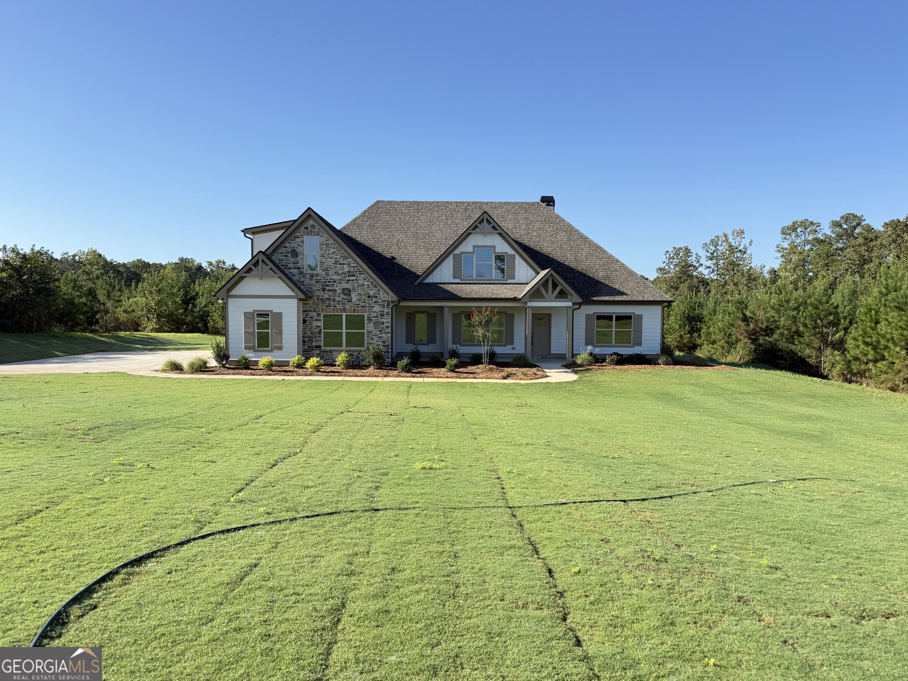 823 Hopewell Road Property Photo 1