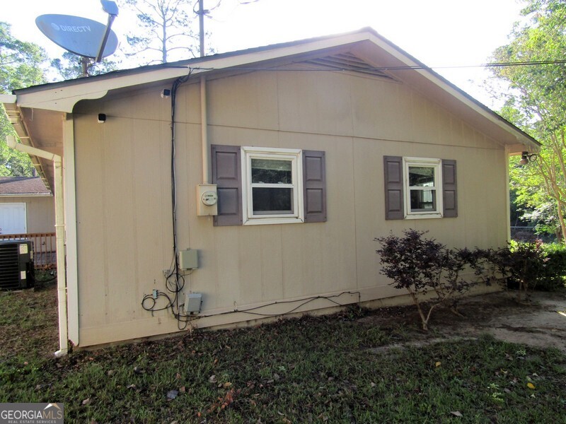 11 Grant Lane Property Photo 7