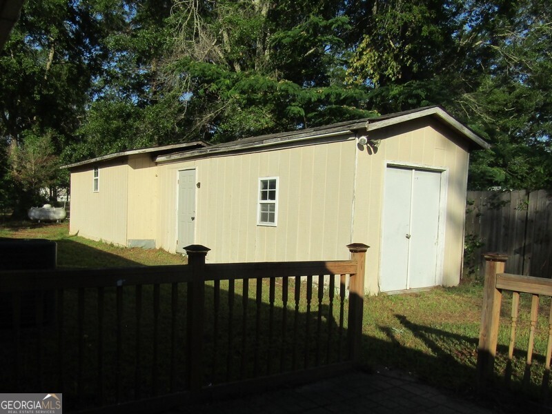 11 Grant Lane Property Photo 10