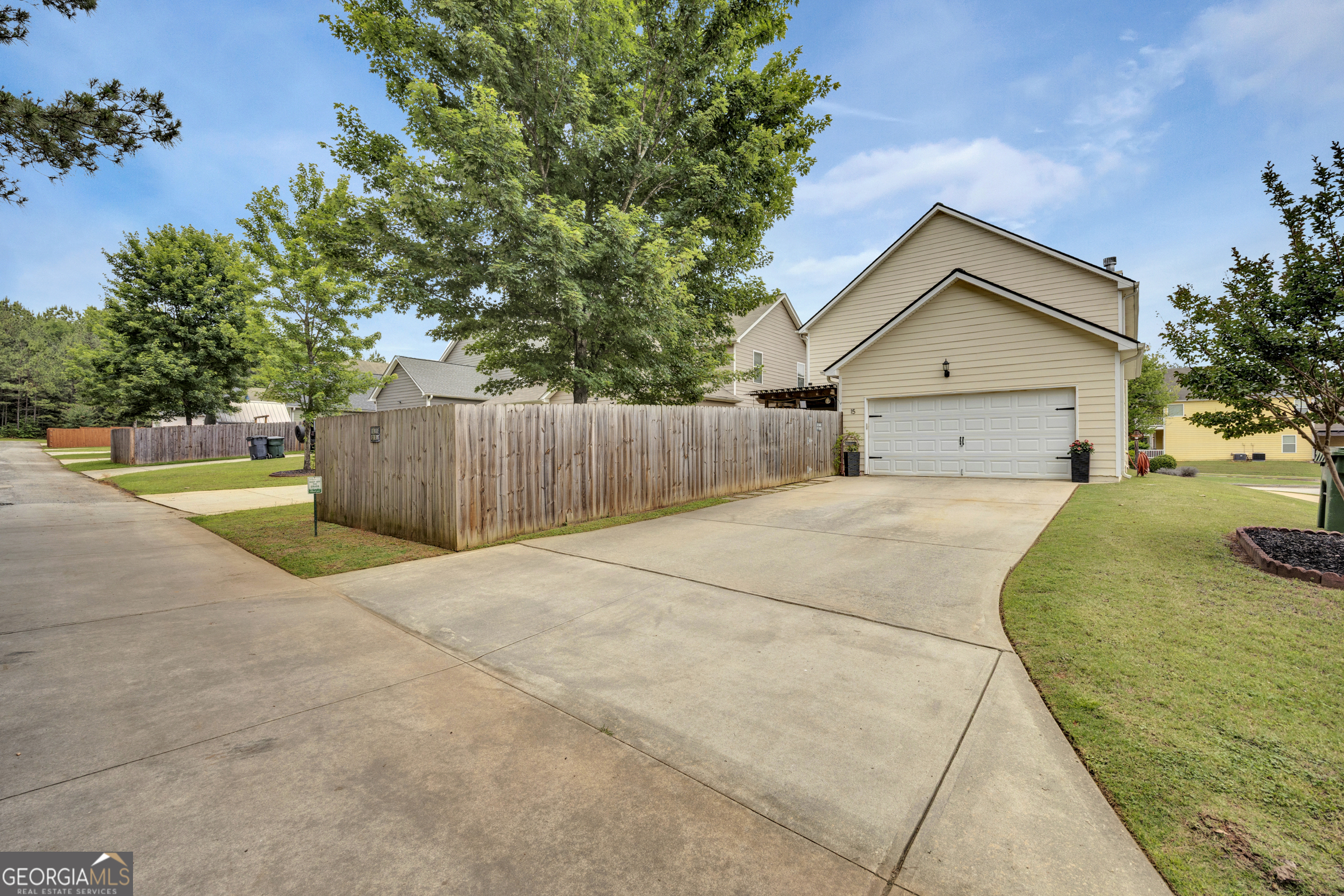 15 Kevin Court Property Photo 4
