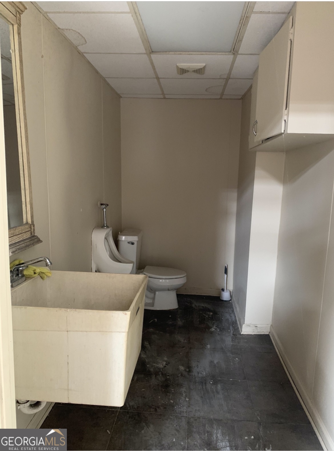 19 S Mcintosh Street Property Photo 7