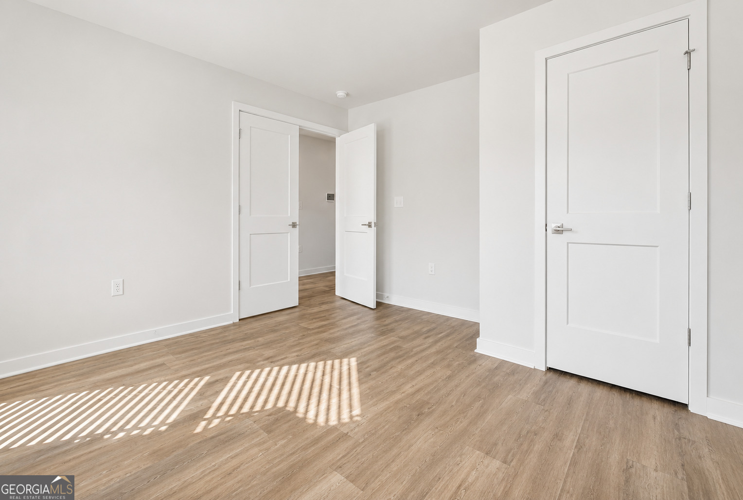1129 Bluecoat Circle Property Photo 12