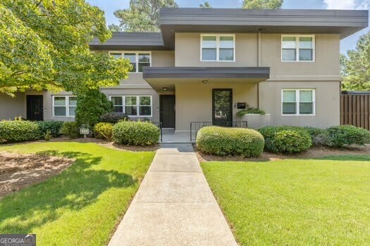 311 Lakemoore Drive Ne Apt C Property Photo 1