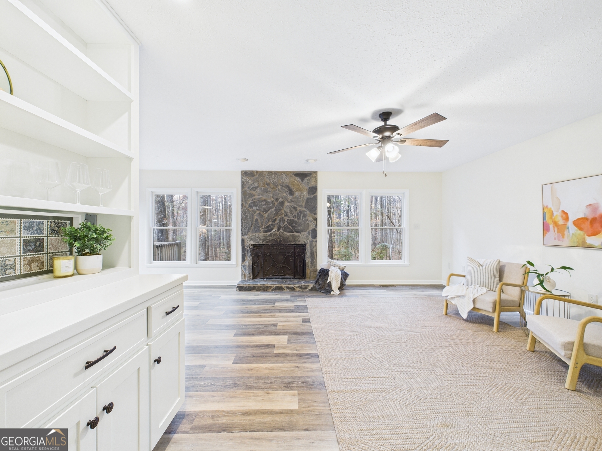 202 Hilltop Circle Property Photo 5