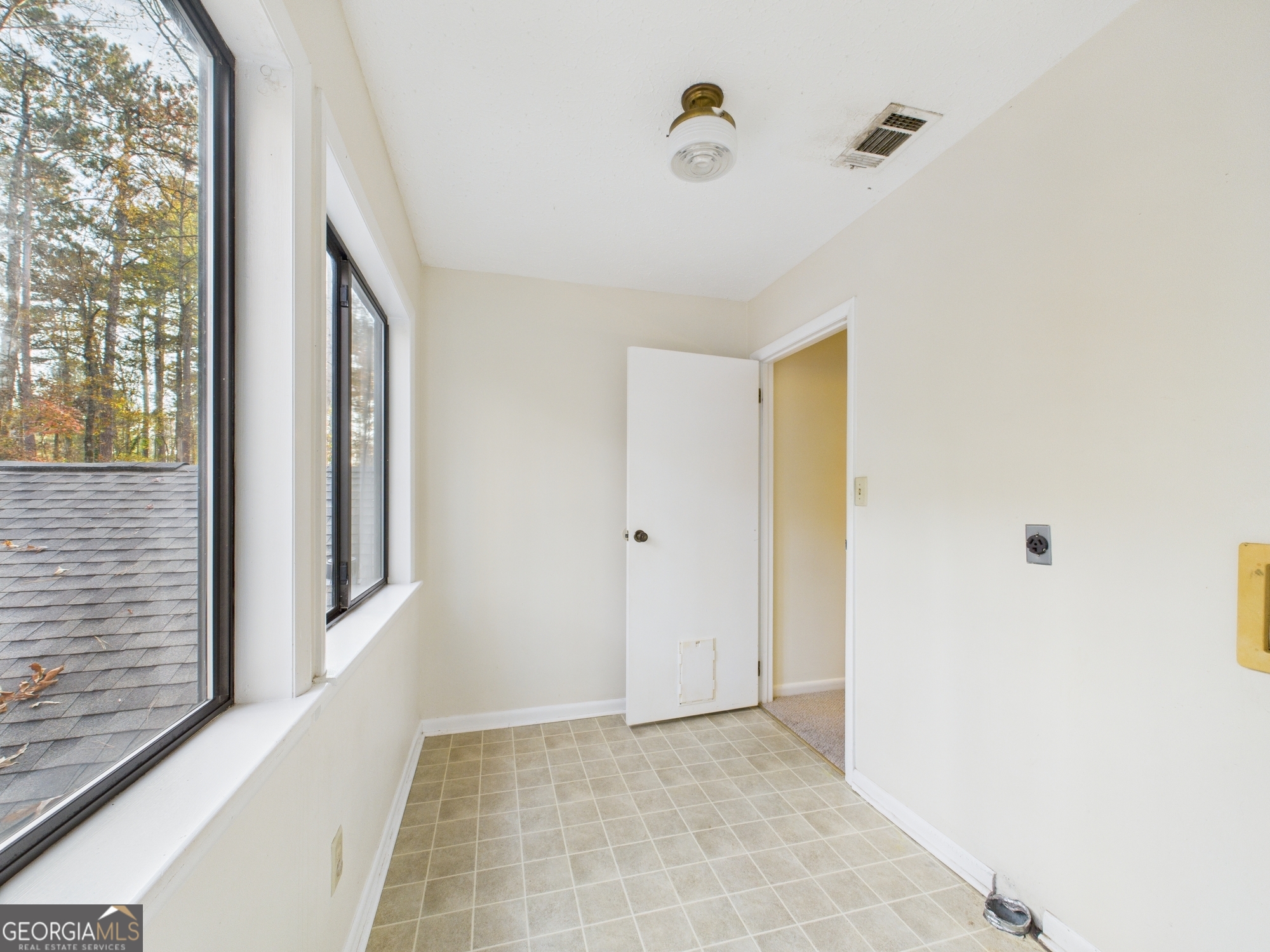 202 Hilltop Circle Property Photo 29