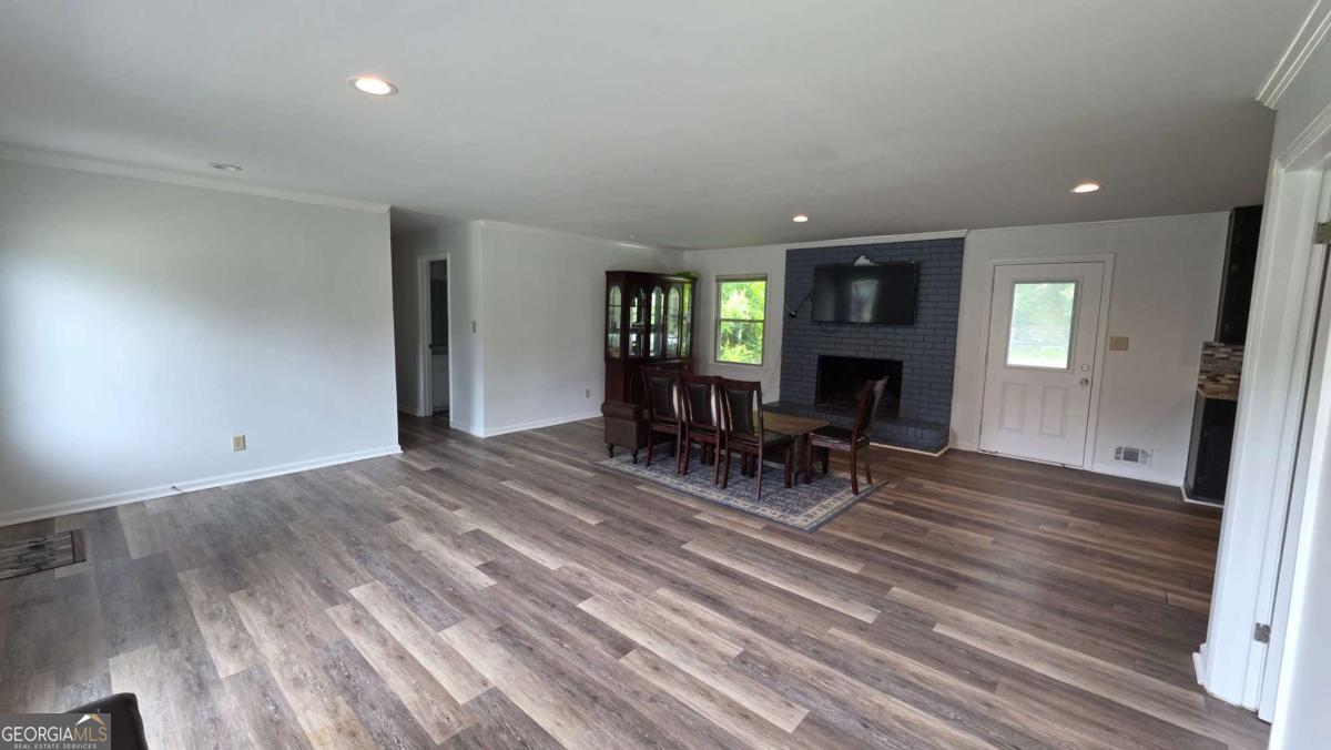 5201 Vivid Drive Property Photo 3
