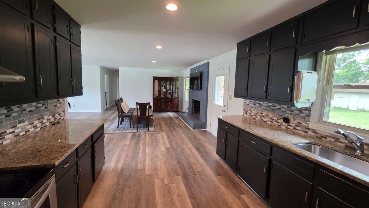5201 Vivid Drive Property Photo 6
