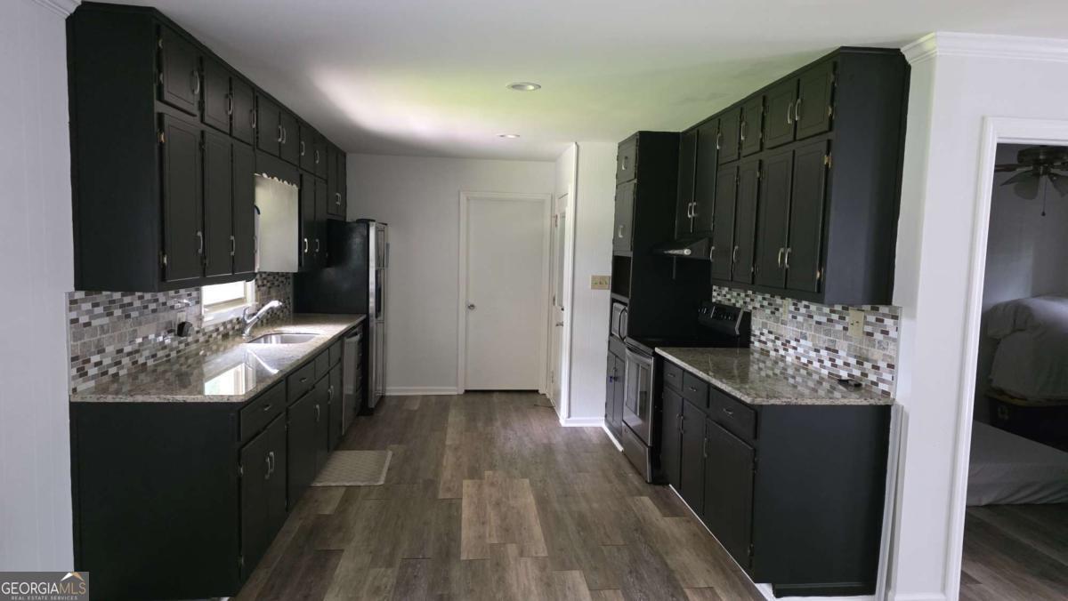 5201 Vivid Drive Property Photo 8