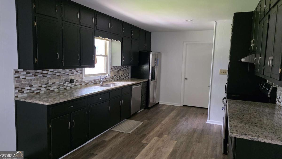 5201 Vivid Drive Property Photo 9