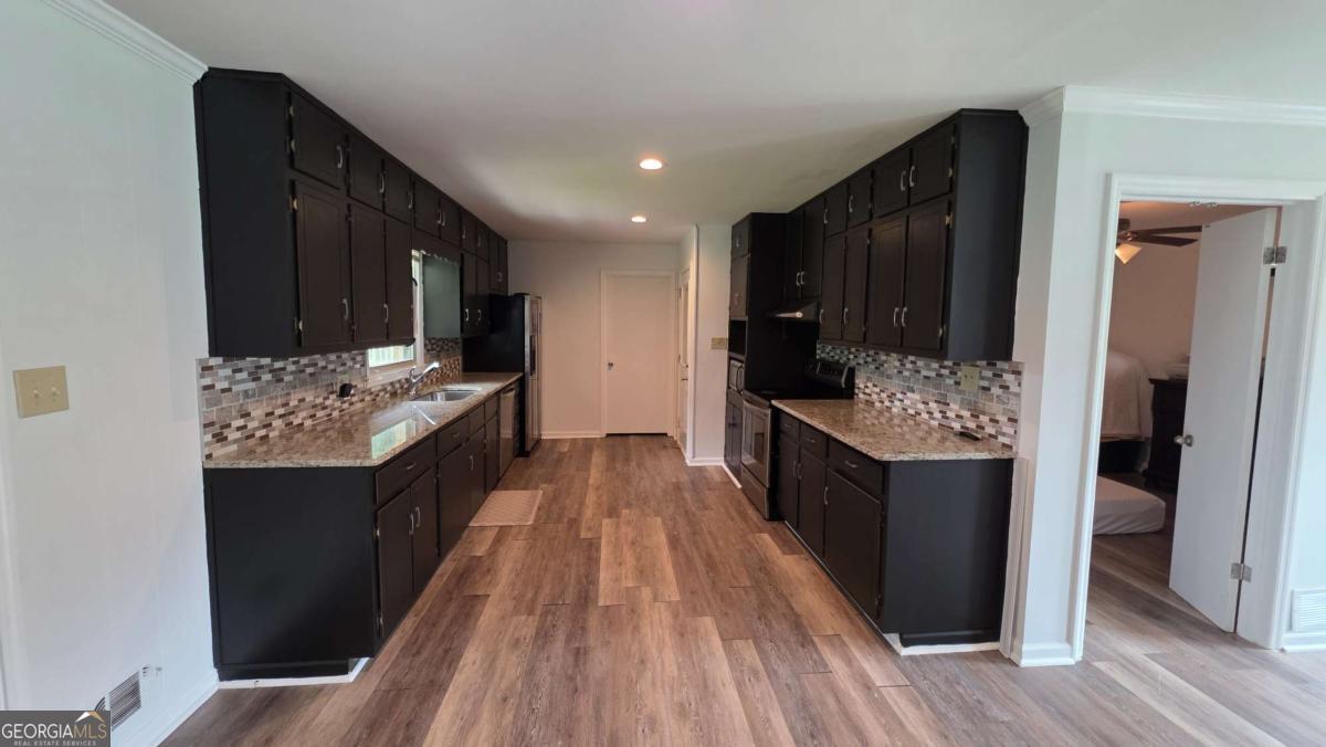 5201 Vivid Drive Property Photo 10