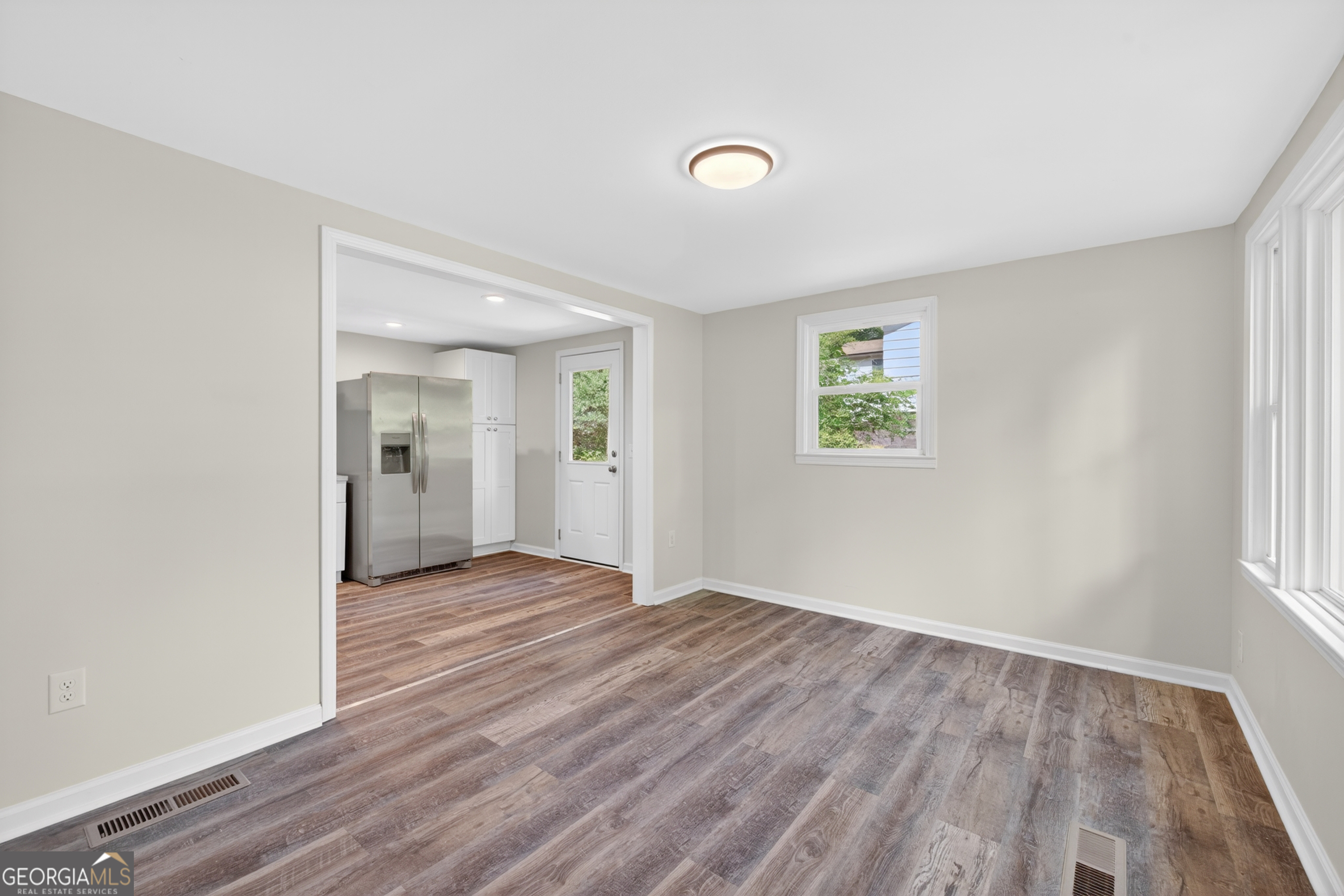 136 Nowell Street Property Photo 8