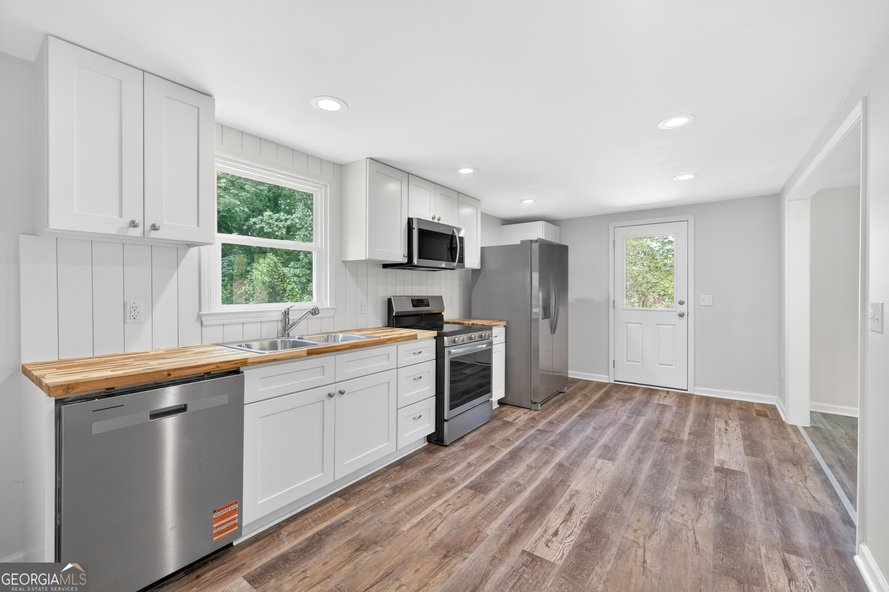136 Nowell Street Property Photo 14