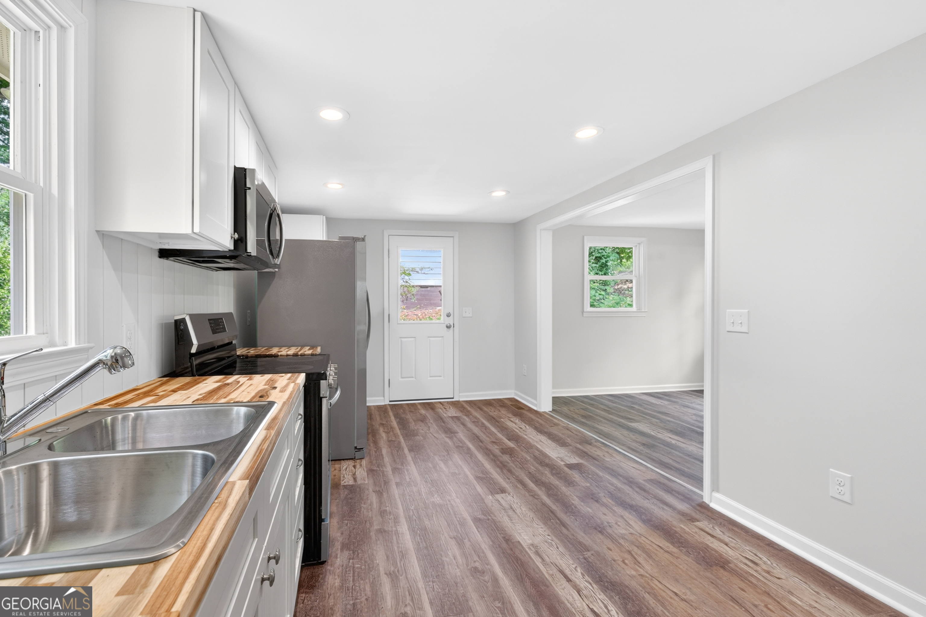 136 Nowell Street Property Photo 15