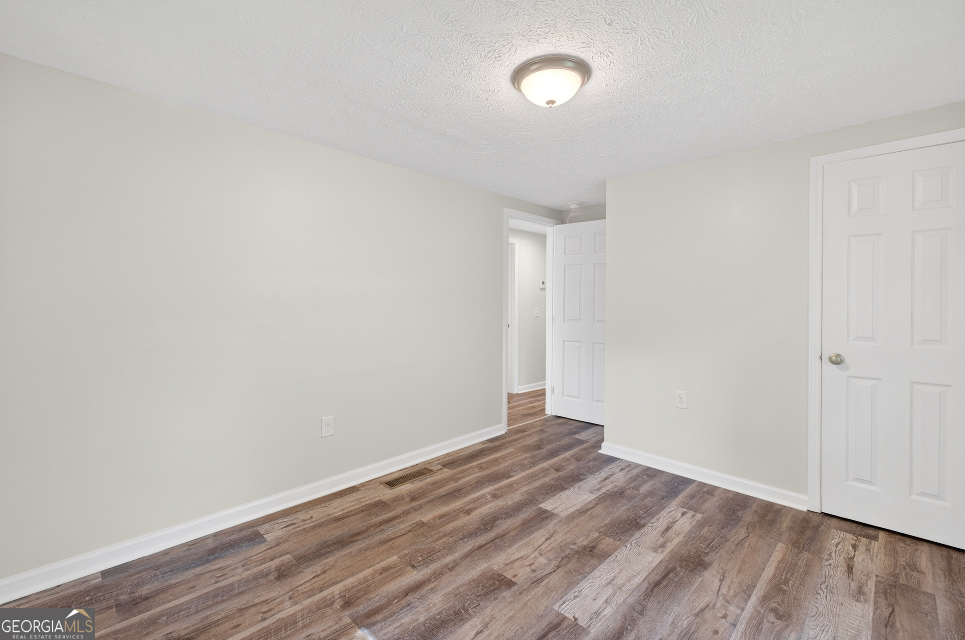 136 Nowell Street Property Photo 23