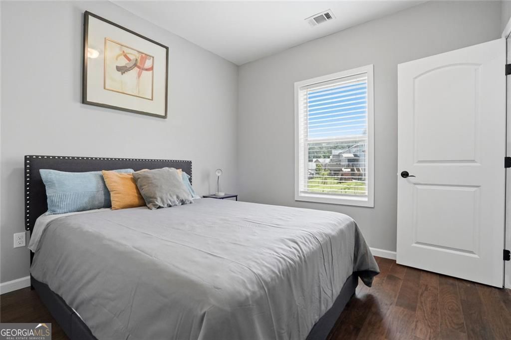 1883 Hampton Grove Way Property Photo 24