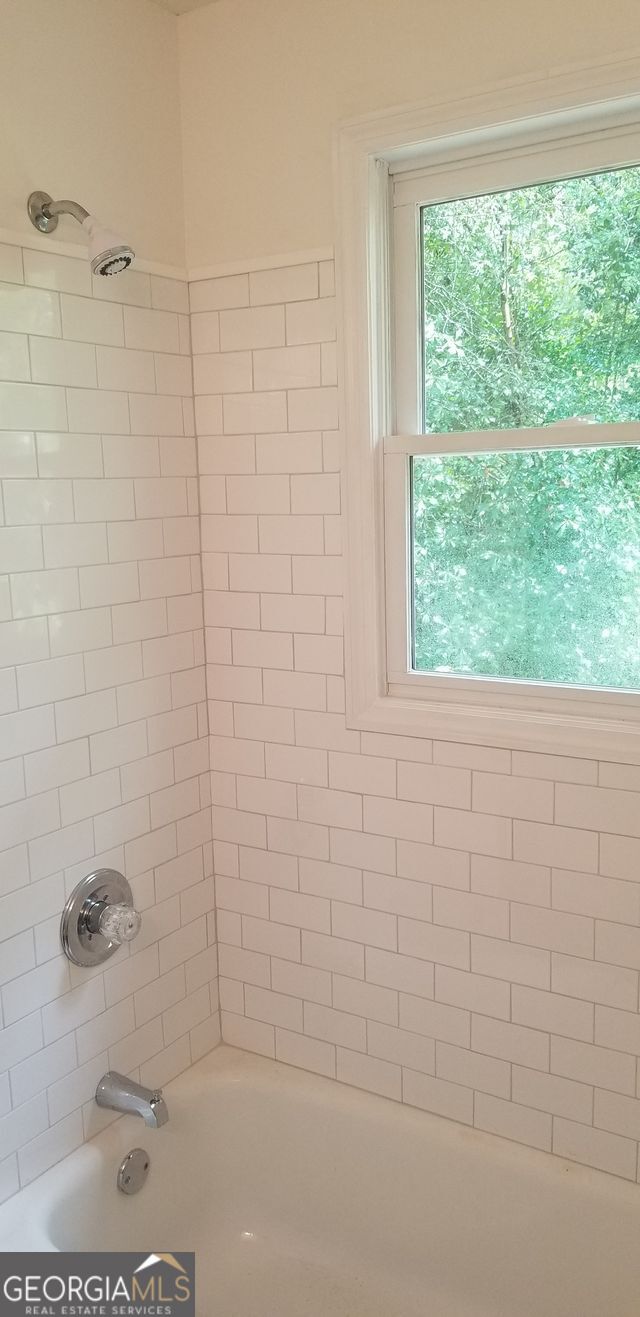 121 Pine Avenue Se Property Photo 6